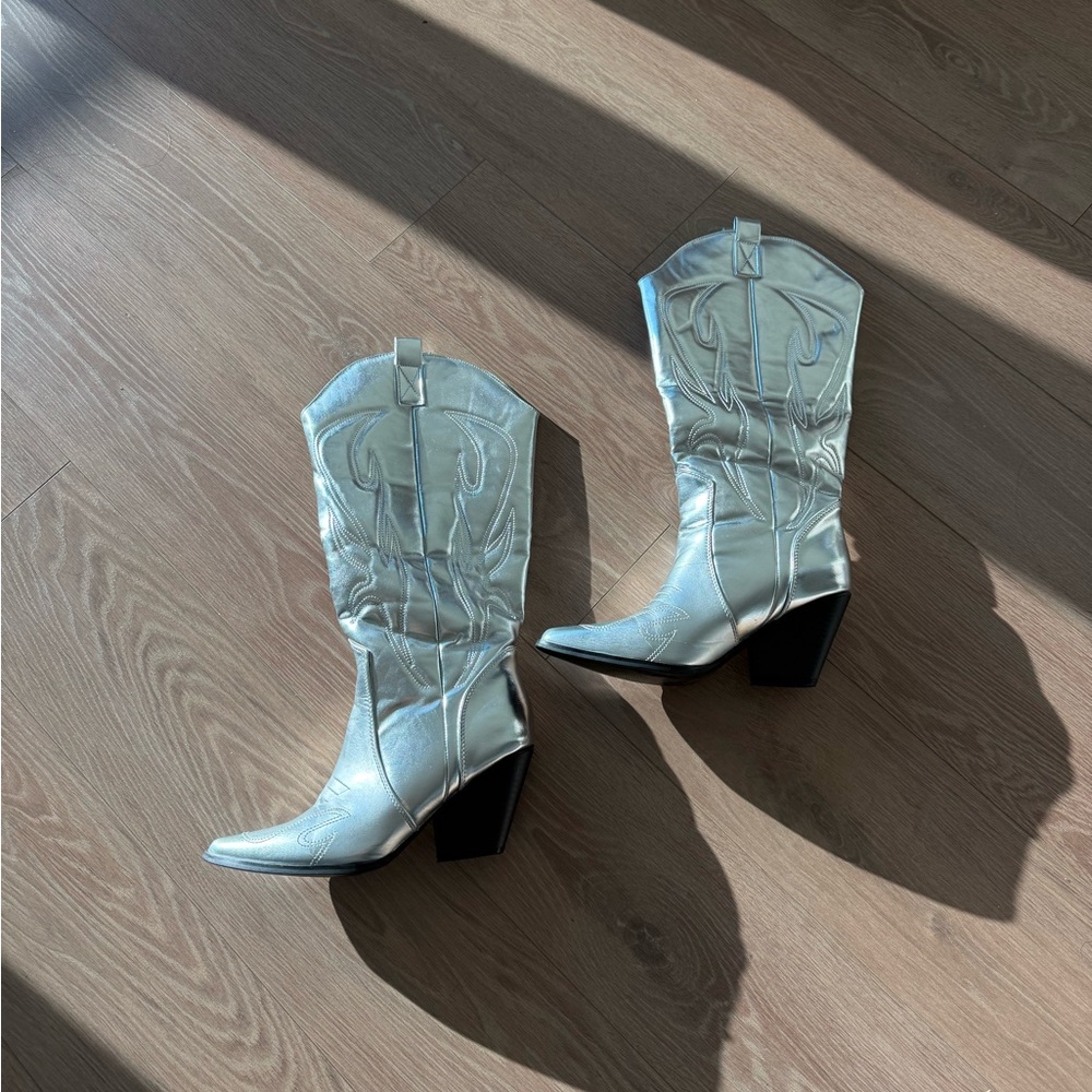 Pretty Little Thing Silver Chrome Western Cowgirl Boots